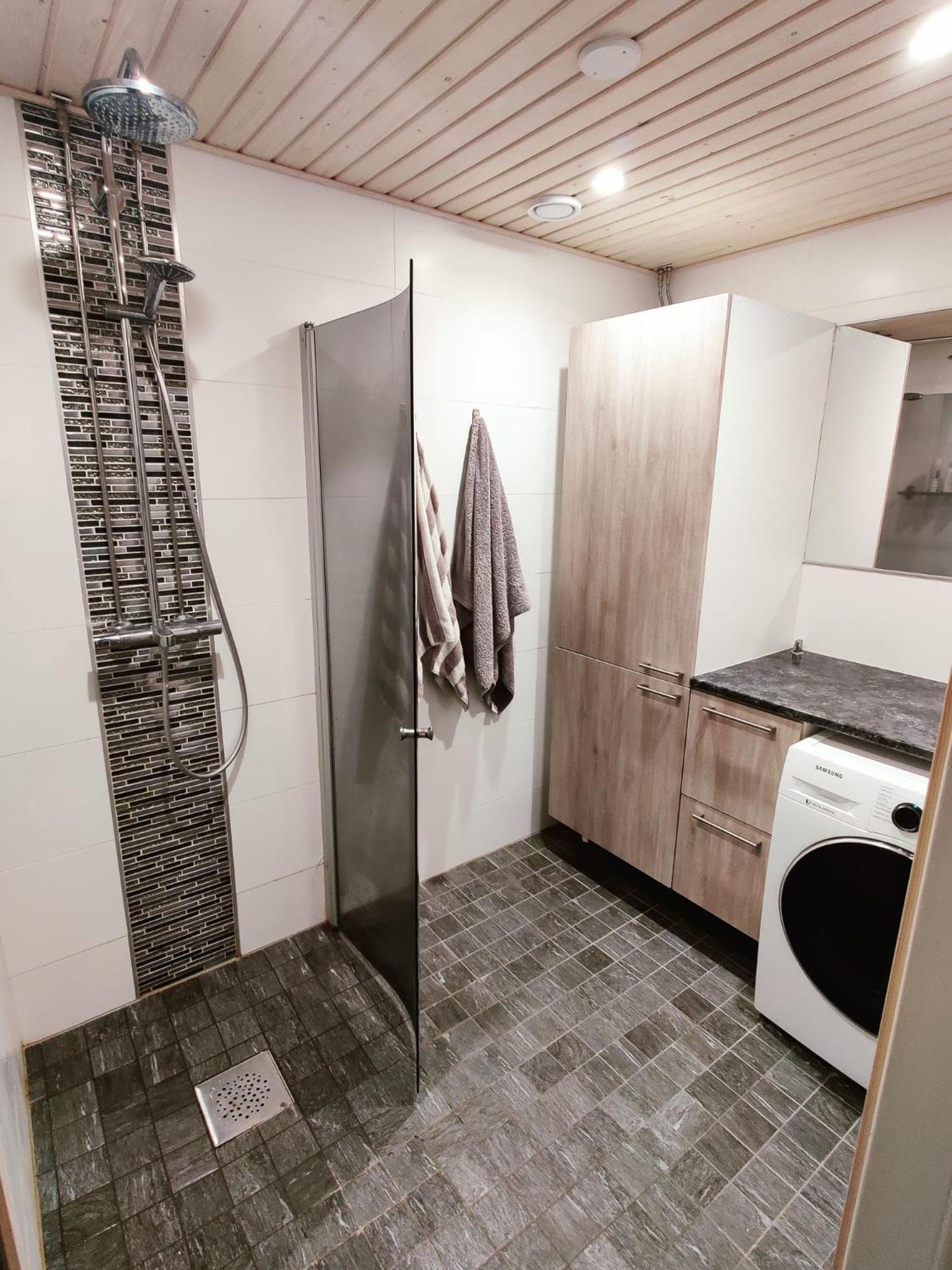 Upea Rivitalon Paeaetyhuoneisto Rovaniemi